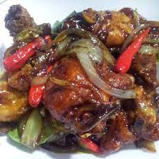 Hasilnya, seporsi hidangan ayam saus tiram dengan tampilan dan warna yang cantik siap memanjakan lidah keluarga. Resepi Ayam Masak Sos Tiram
