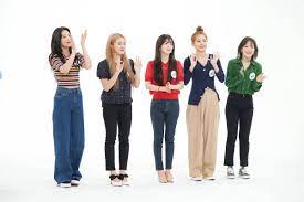 Denim jacket with blonde hair fashion of red velvet seulgi. Pin By Aniiiichan On Red Velvet Red Velvet Red Velvet Umpah Umpah Velvet