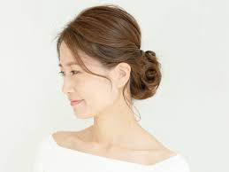 結んでもこんなにキマる40代のふわ揺れミディアムヘア３選 記事詳細