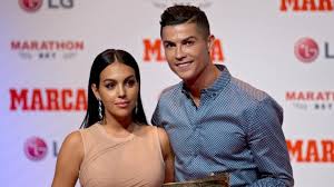 Georgina rodriguez, ronaldo's partner, twerks in tight gym outfit leaving fans excited. Georgina Rodriguez Vorsicht Ronaldo Dieser Bikini Kracher Ist Sogar Fur Dich Zu Heiss News De