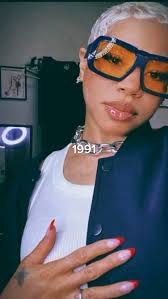 I had a goooooood time!! Hair by @natalieturner_79perfecthair (She does my  hair weekly I don't know what she uses in my hair and to be honest… I don't  ask…sorry) Shades from @amazon (