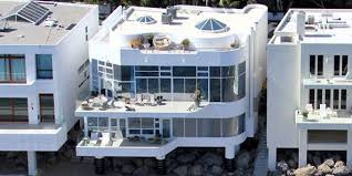 Maybe you would like to learn more about one of these? 10 Photos Of Insane Celebrity Homes In Malibu You Won T Believe