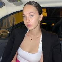 6 "Vanessa Guida" profiles