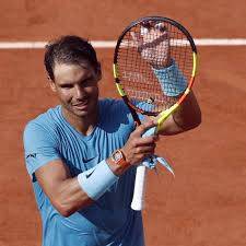 Shapovalov played much of the match in confident style, hammering down big serves and hitting. French Open 2018 Thiem Und Cilic Nach Umwegen Weiter Blick