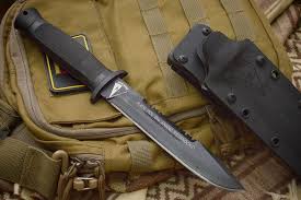 Pisau ini dapat memudahkan kita untuk mengupas kulit buahan dan sayuran sebab bentuknya yang sedikit ramping dan tipis. Terkenal Di Kalangan Prajurit Militer Dunia Pisau Komando Ini Buatan Asli Indonesia Pikiran Rakyat Cirebon Halaman 2