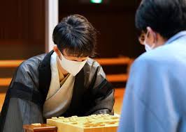 ●特集 第79期順位戦ラス前レポート ａ級斎藤が首位堅守 広瀬が一差で追う 記/池田将之 ｂ級１組苦節13年 山崎 聞き手／矢澤雫 ・昭和名棋士次の一手〈熟練の技の譜跡〉第4回「九段 五十嵐豊一」 田丸昇九段. Ivq91kj2az3 Sm