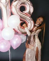 Eighteenth 18th Birthday Photoshoot Ideas With Friends Crownme Bitxch 18th Birthday Party Birthday Photoshoot Birthday Babe