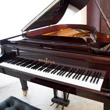 We've came up with the best piano brands available today starting in the hundreds and quickly shooting up to thousands of dollars, you want the best piano brands so make sure you do your research before committing to an instrument of this magnitude. Pin On Best Pianos In The World