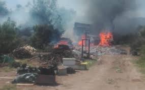 Incendio consume 100 casas en zihuatanejo. Ahora Alarma De Bomberos Llama A Combatir Incendio De Vehiculos Ovalle Hoy