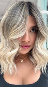 Bob hair cut + blonde balayage = gorgeous women 🔥 , @trussprofessional  #trusshair #trussprofessional , @hersalonbylisa #lisahernandez  #balayagebylisa #trusshairbylisa , Do you want to know which Truss ...
