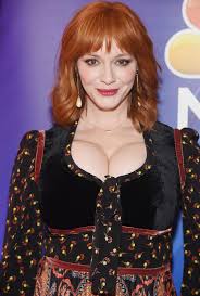 In bizarre movie trivia news, christina hendricks, star of mad men, toy story 4 and apparently iconic movie posters, says that is in fact her hand on the iconic poster for american beauty. Mad Men Star Christina Hendricks Stuns In Figure Hugging Dress As She Promotes Good Girls
