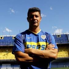 La salida de miguel russo hará que el exjugador y hasta ahora entrenador de la reserva, tome las riendas del primer equipo, seguramente. Sebastian Battaglia Documental Nacelaleyenda Twitter