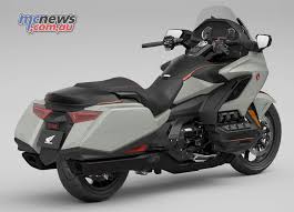 For 2021, honda redesigned the pillion back rest, which is part of the topbox, so it now sits at a more relaxed angle for easier cruising. Gold Wing Gets Audio And Seat Upgrade For 2021 Mcnews