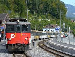 Zb Brunig Golden Pass Schnellzug Mit Zugslok De 4 4 110 002 3 Im Bahnhof Von Brienz Am 08 09 2007 Schnellzug Zug Bahnhof