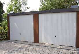 Hier können sie ihre garage in abmessungen, optionen, ausstattungen und servicekomponenten im detail genau nach ihren wünschen zusammenstellen. Garagen Von Garagen Gunstiger