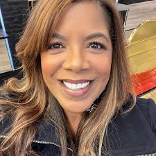 Nefertiti Jones's Instagram, Twitter & Facebook