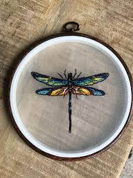 Hand Embroidered Dragon Fly Made Bij Oeroeboeroe Embroidery Workshop Dragon Fly Craft Hand Embroidery Designs