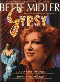 Gypsy rose lee ( my gypsy rose) is about a man who is trying to rescue his lover or sister ( song is not clear) from her occupation as a burlesque actress. Gypsy Film 1993 Filmstarts De