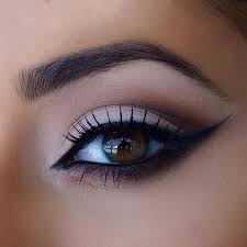 Pin By Mavi Ruya On Makyaj Fikirleri Eyebrow Makeup Perfect Eyebrow Makeup Smokey Eye Makeup