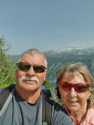 What are the options for cycling from Bordeaux to Sete, including bike  rentals and purchases?