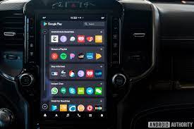 With a simplified interface, large buttons, and powerful voice actions. Android Auto Found To Be Less Distracting Than In Built Infotainment Systems