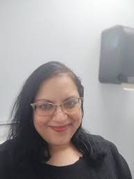 Daniela Elias here. 44 yr old from South Bend IN saying howdy. It's not the  South here, but some nice country pride. Little about me: I am thoughtful,  kind, and giving. I