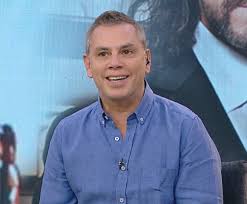 Oct 14, 2020 · josé miguel viñuela es un hombre que como muchos en chile y el mundo debe lidiar con la caída del cabello. Jose Miguel Vinuela Y Su Segunda Oportunidad En El Mucho Gusto