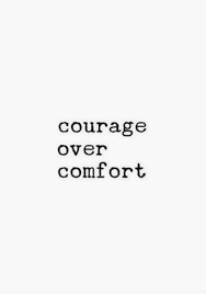 These bold quotes will inspire you to always be daring and strong. Short Inspirational Quotes For Courage 210 Courage Quotes That Will Make You More Confident Dogtrainingobedienceschool Com
