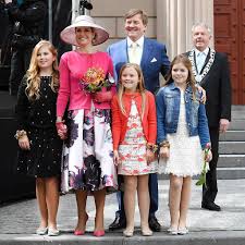 Dit Jaar Viert De Koninklijke Familie Koningsdag Mee In Zwolle Naast Koning Willem Alexander Koningin Max Koninklijke Familie Koninklijk Koninklijke Families