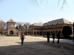 In localitatea mogosoaia, situata la 15 kilometri de bucuresti, gasim un palat impresionant a carui constructie avea sa fie. Poetry And Jazz Music Take Over Palatul Brancovenesc In Mogosoaia Near Bucharest This July Romania Insider