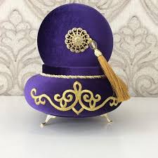 Merak Edilen Tum Modellerimi Yavas Yavas Arsivliyorum Bu Album Mor Yesil Mavi Yuvarlak Tesbih Kutusu Modellerin Fabric Covered Boxes Fabric Boxes Glitter Decor
