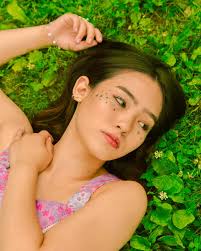 Here to say there's less than a month till my new song so you should  probably presave 🫢 Also a very fun show February 24th @rub_ulad w/  @apollo__nyc @officehourstheband @firstumpire @wxyzekie Amazing