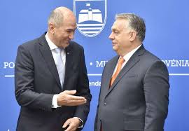 Dvojna igra slovenskega Orbana: Janša ...