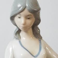 Amber Rex's Instagram, Twitter & Facebook