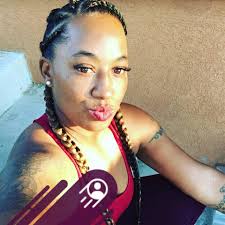 Ariel Hamilton's Instagram, Twitter & Facebook