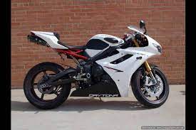 Pin By Frisco Adams On Bikes I Want Crotch Rocket Futuristic Motorcycle Sport Motorcycle