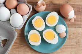 Dalam satu butir kalori telur rebus terdapat 77 kalori dan 5 gram lemak. Konsumsi Putih Telur Bisa Jaga Tubuh Tetap Ramping Dan Jantung Sehat