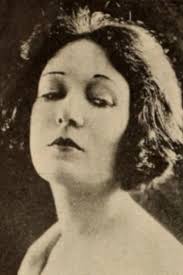 Reparto de Harmony Heaven (película 1930). Dirigida por Thomas Bentley