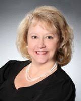 Kim Leighton's Instagram, Twitter & Facebook