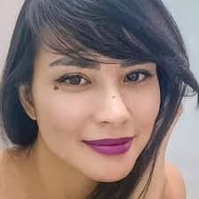 Wendy Valdez's Instagram, Twitter & Facebook