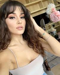 7 581 Otmetok Nravitsya 44 Kommentariev Hande Ercel Haandemyyy V Instagram Handeercel Yeni Sac Sac Sac Kesimi