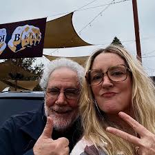 Molly Thomas (@mollyewingthomas) • Instagram photos and videos