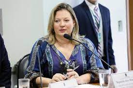 How much of joice hasselmann's work have you seen? Eleita Com Mais De 1 Milhao De Votos Ha Dois Anos Joice Hasselmann Faz Menos De 100 Mil Em 2020 Gzh