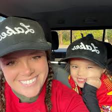 Sisters call your sister and tell them you're sorry for stealing their  stuff 😂😂😂❤️💪 Love discussing sister relationships with the Goo tonight.  Not sure we solved any of the worlds problems but