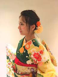 袴を着る日は髪型だってこだわりたい特別な日には大人っぽいヘアを