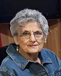 Robin Hasty's Instagram, Twitter & Facebook