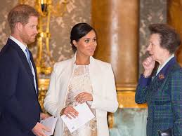 Hoàng gia anh đã chứng minh, không phải cứ làm người hoàng tộc là được ăn sung sướng và thoải mái. Ä'a Tim Ra NgÆ°á»i Trong Hoang Gia Anh Ä'á»¥ng Cháº¡m Ä'áº¿n Váº¥n Ä'á» Phan Biá»‡t Chá»§ng Tá»™c Ma Meghan Markle Ä'a Tá»' Cao