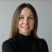 Kerri Avery's Instagram, Twitter & Facebook