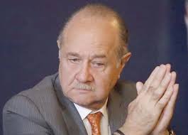 Invaden normalistas Palacio Nacional