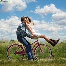 Updating your whatsapp dp with love images is the best way to express your love to your loved one! Top 7 Latest Whatsapp Dp Love Images